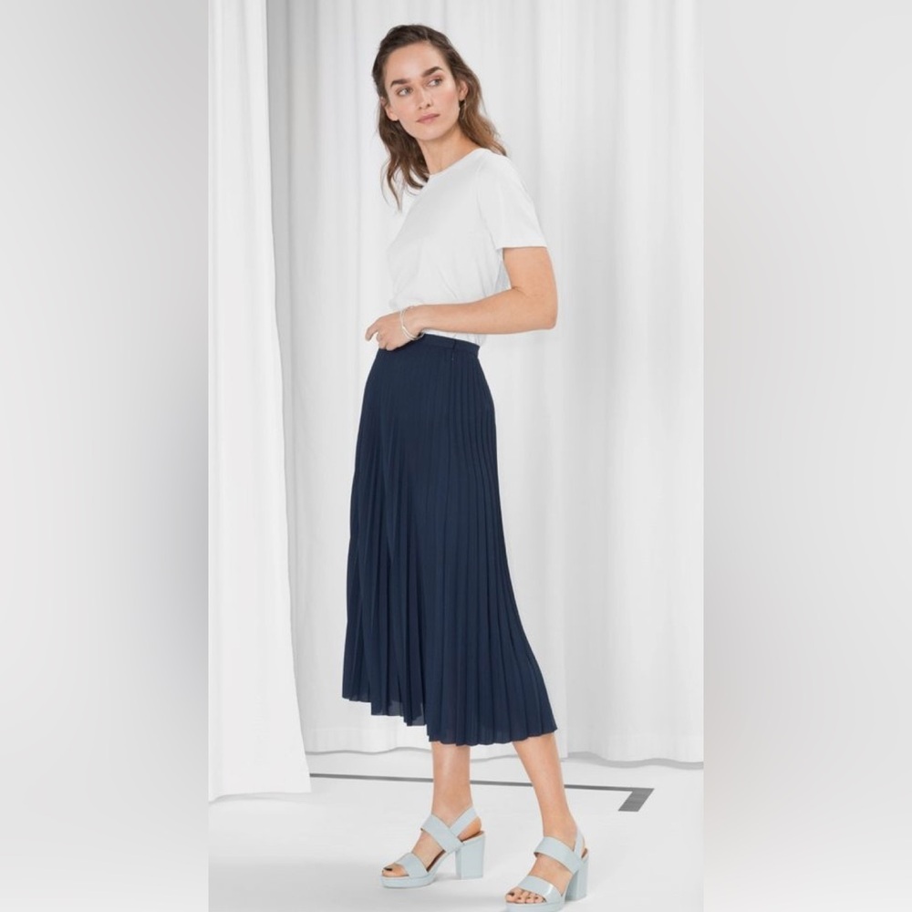 GAP Pleated Skirt Navy Blue Size S